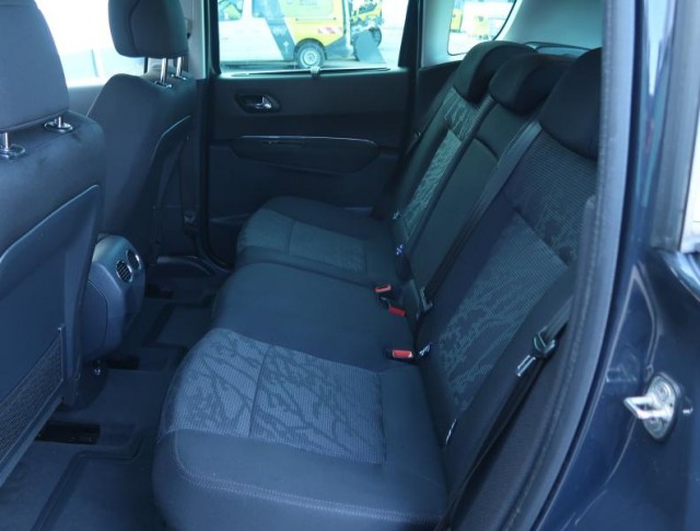 Peugeot 3008  1.6 VTi 