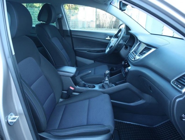 Hyundai Tucson  2.0 CRDi 