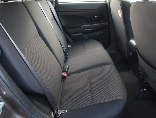 Mitsubishi ASX  1.6 MIVEC 