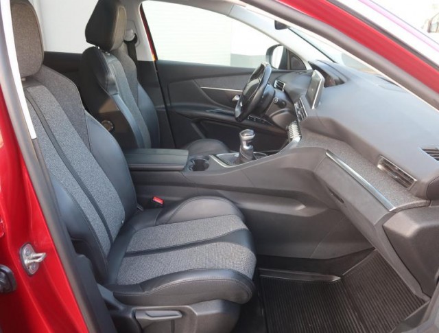 Peugeot 3008  2.0 BlueHDi 