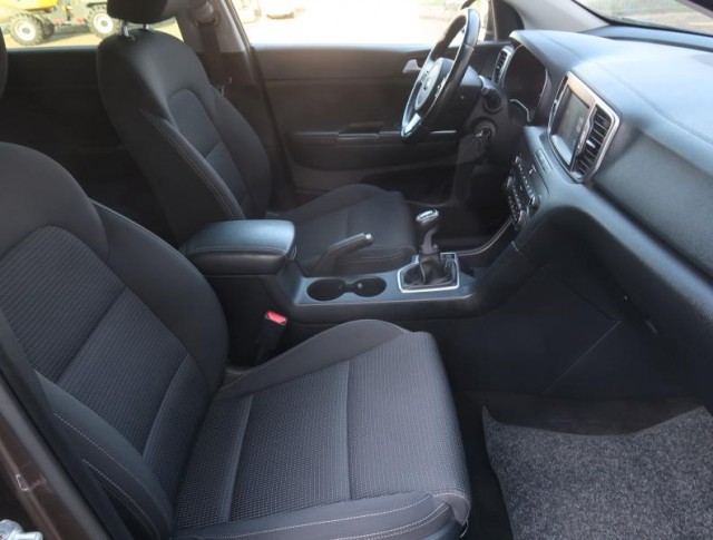 Kia Sportage  2.0 CRDi 