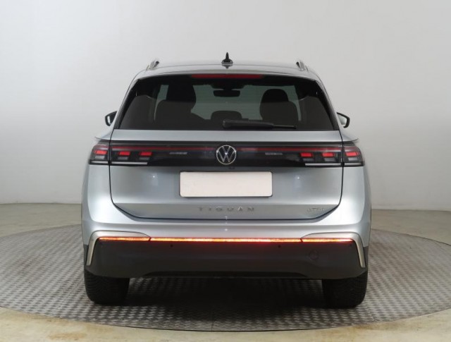 Volkswagen Tiguan  1.5 eTSI Elegance