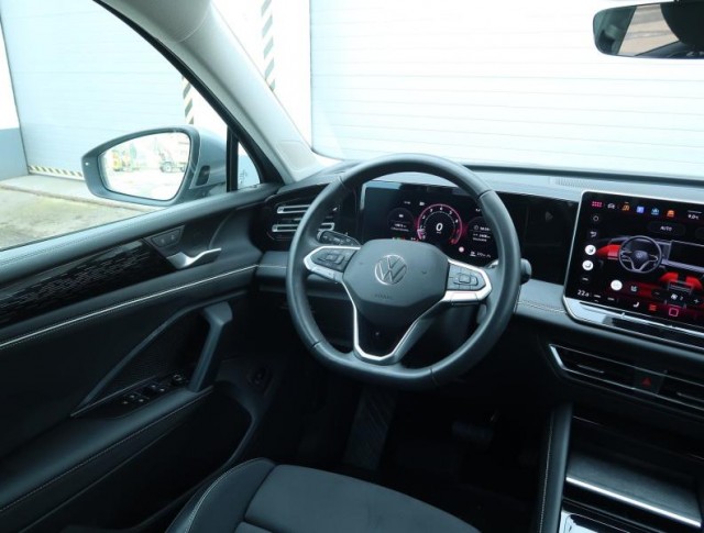 Volkswagen Tiguan  1.5 eTSI Elegance