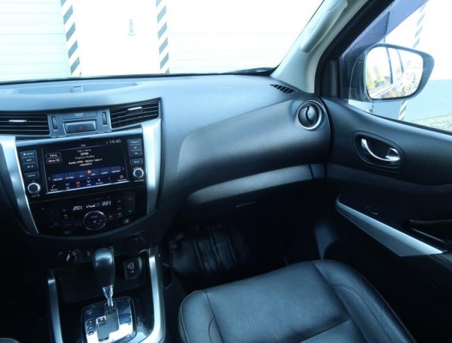 Nissan Navara  2.3 dCi 