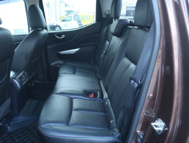 Nissan Navara  2.3 dCi 