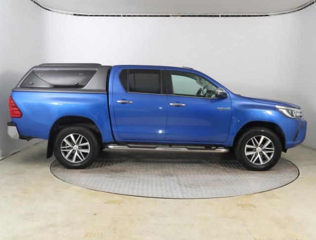 Toyota Hilux  2.4 D-4D 