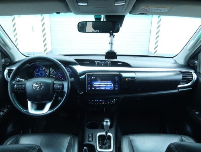 Toyota Hilux  2.4 D-4D 