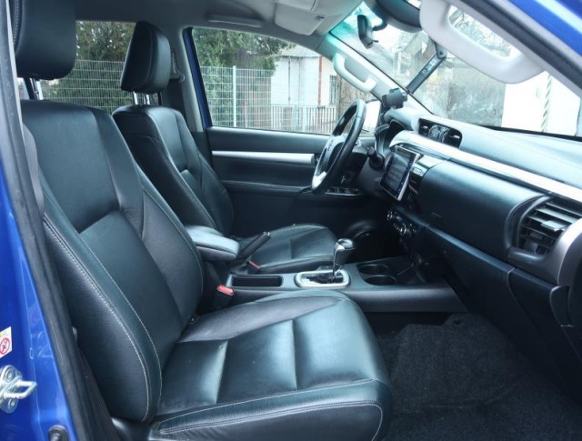 Toyota Hilux  2.4 D-4D 