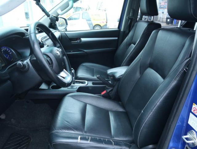 Toyota Hilux  2.4 D-4D 