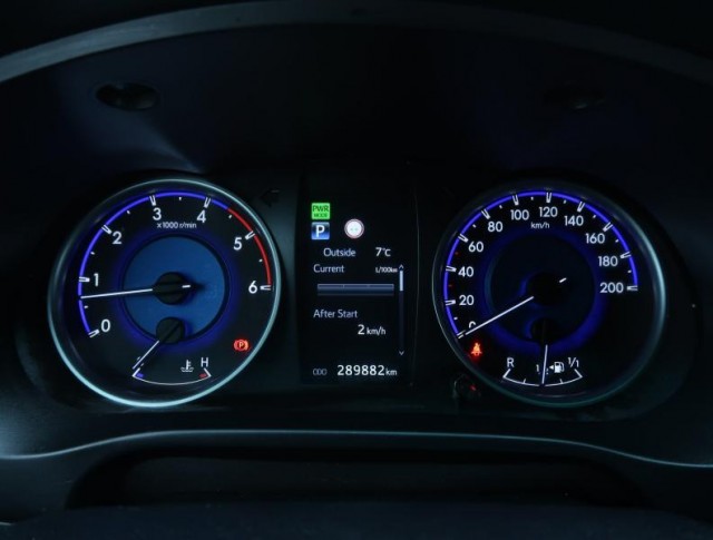 Toyota Hilux  2.4 D-4D 