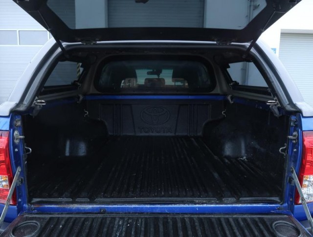 Toyota Hilux  2.4 D-4D 