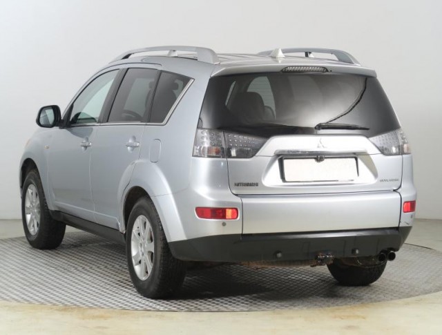 Mitsubishi Outlander  2.2 DI-D 