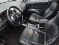 Mitsubishi Outlander  2.2 DI-D 