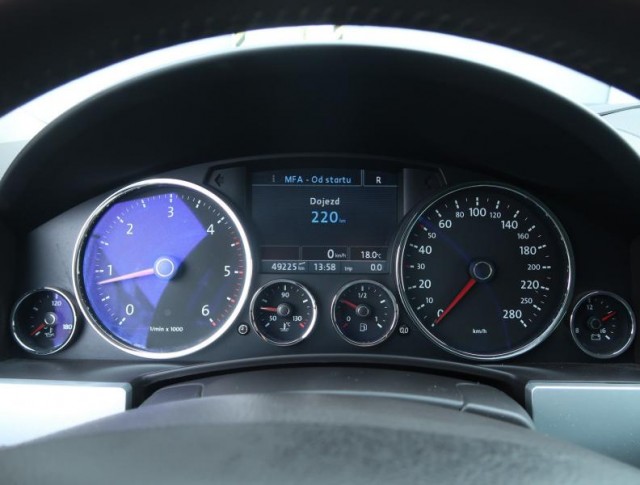 Volkswagen Touareg  3.0 V6 TDI 