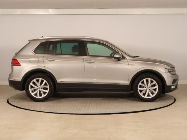 Volkswagen Tiguan  2.0 TDI 