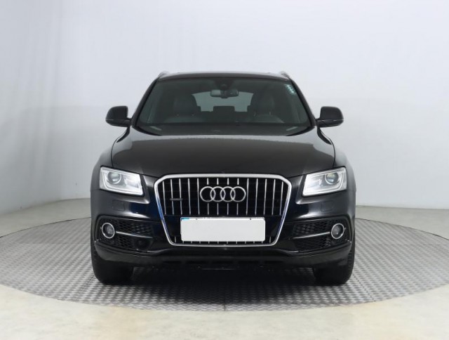 Audi Q5  3.0 TDI S line