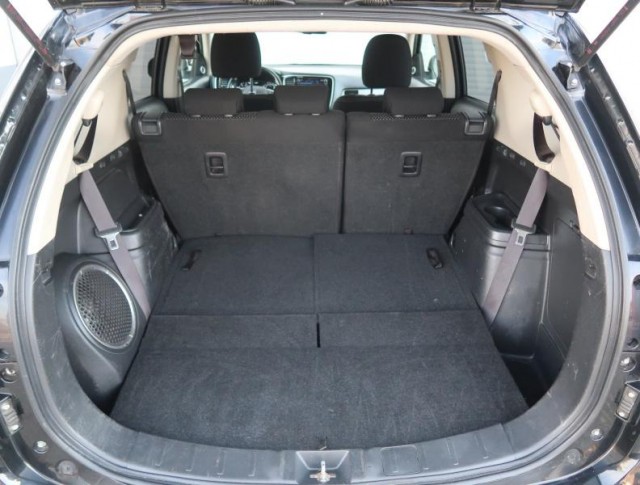 Mitsubishi Outlander  2.2 DI-D 