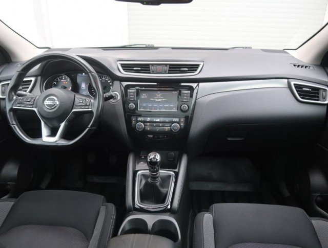 Nissan Qashqai  1.3 DIG-T Tekna