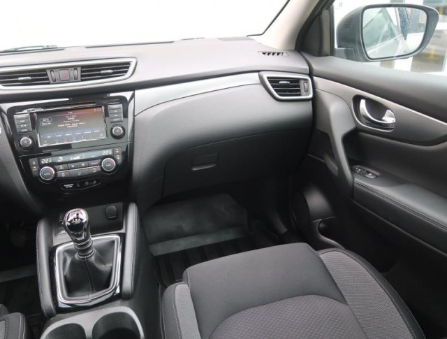 Nissan Qashqai  1.3 DIG-T Tekna