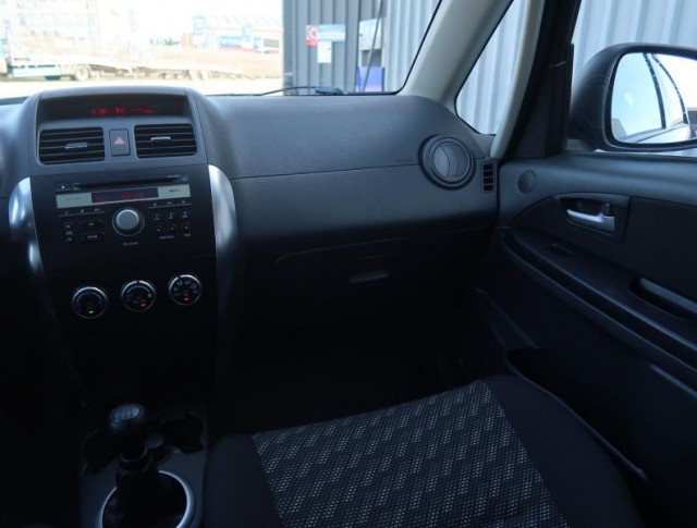 Suzuki SX4  1.6 VVT 