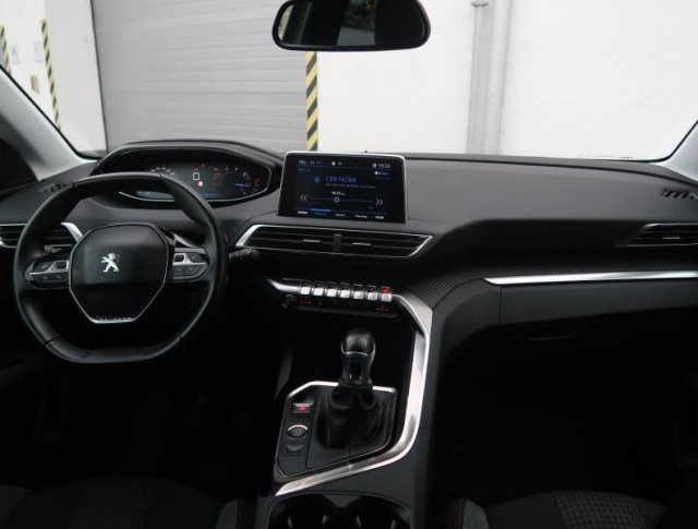 Peugeot 5008  1.5 BlueHDi 