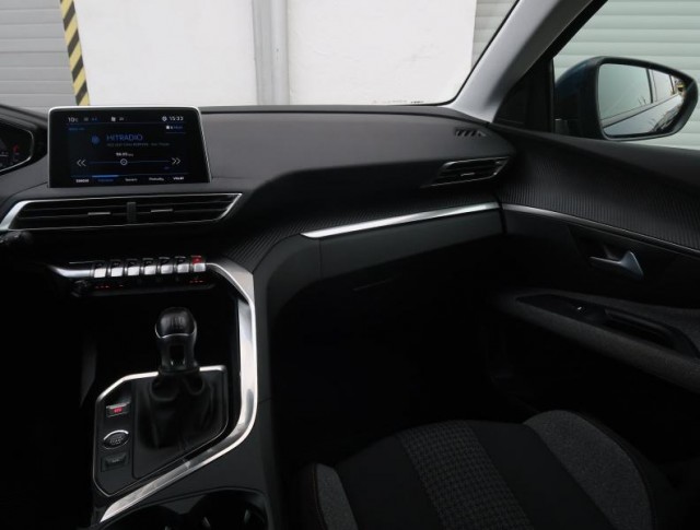 Peugeot 5008  1.5 BlueHDi 