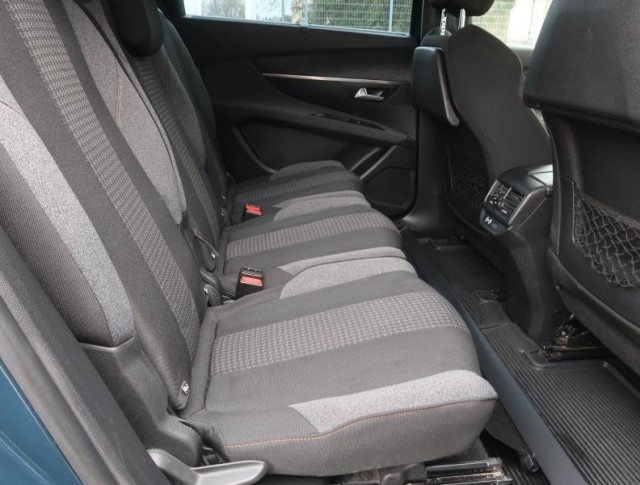 Peugeot 5008  1.5 BlueHDi 