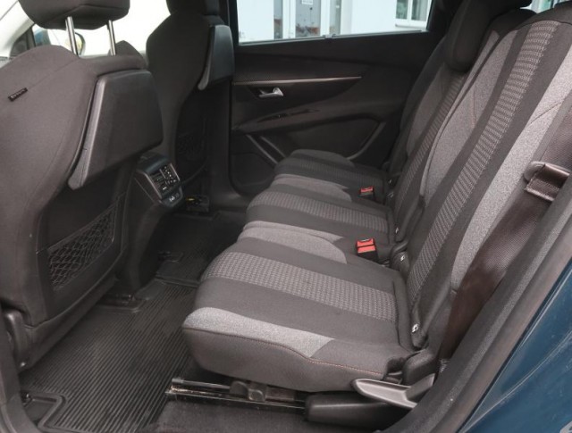 Peugeot 5008  1.5 BlueHDi 