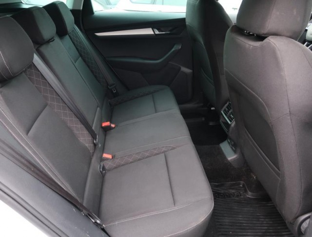 Škoda Karoq  1.5 TSI Ambition Plus