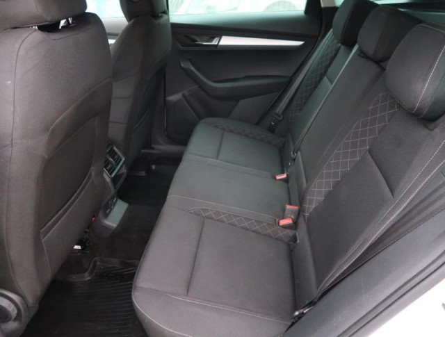 Škoda Karoq  1.5 TSI Ambition Plus