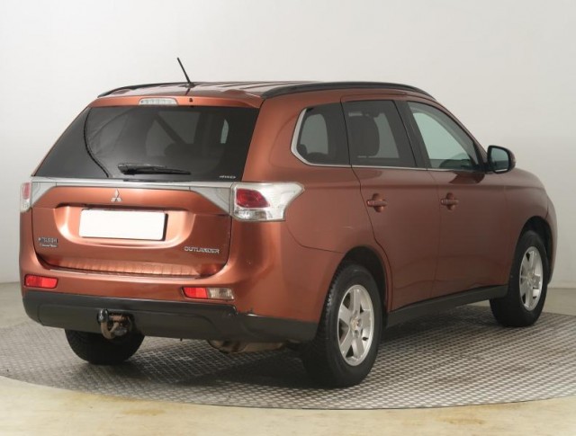 Mitsubishi Outlander  2.2 DI-D 