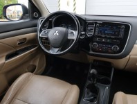 Mitsubishi Outlander  2.2 DI-D 