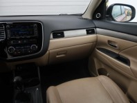 Mitsubishi Outlander  2.2 DI-D 