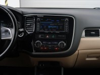 Mitsubishi Outlander  2.2 DI-D 