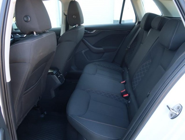 Škoda Kamiq  1.0 TSI 
