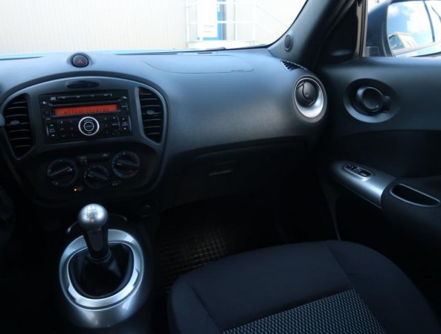 Nissan Juke  1.6 i 