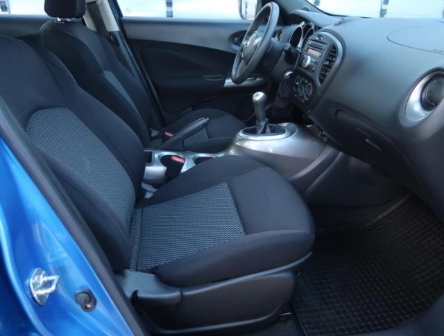 Nissan Juke  1.6 i 