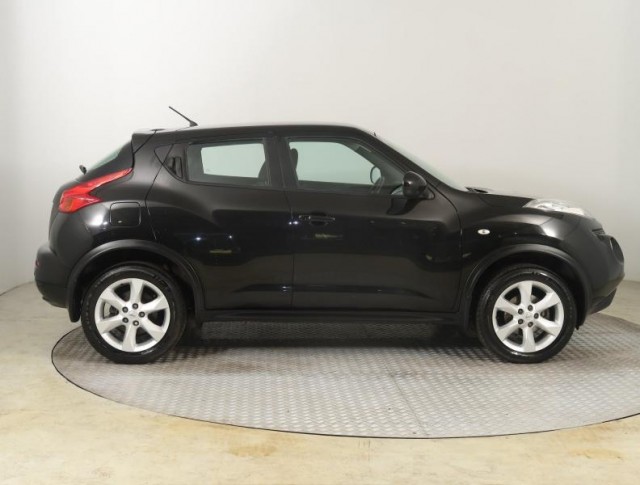 Nissan Juke  1.6 i 