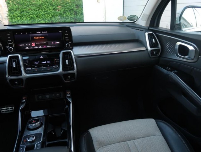 Kia Sorento  2.2 CRDi 