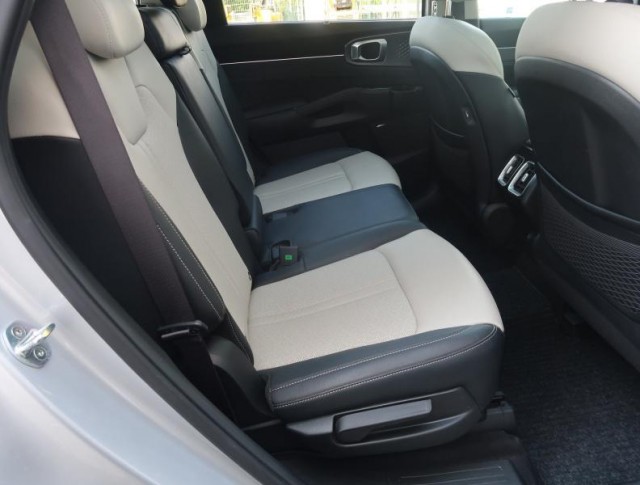 Kia Sorento  2.2 CRDi 
