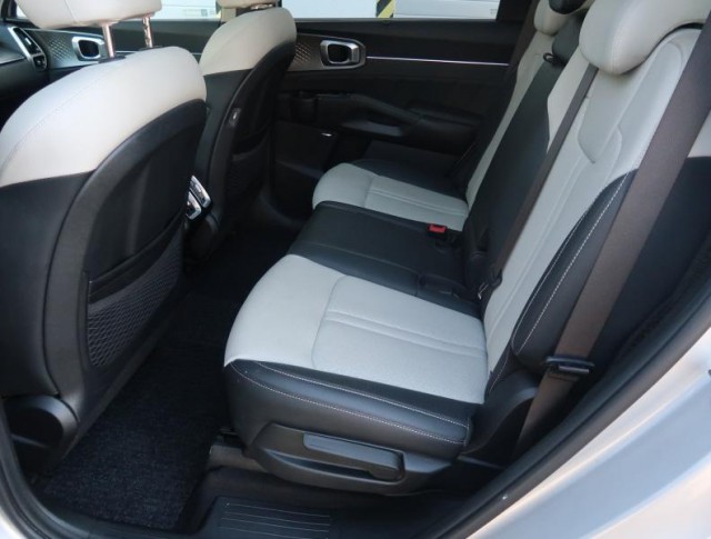 Kia Sorento  2.2 CRDi 