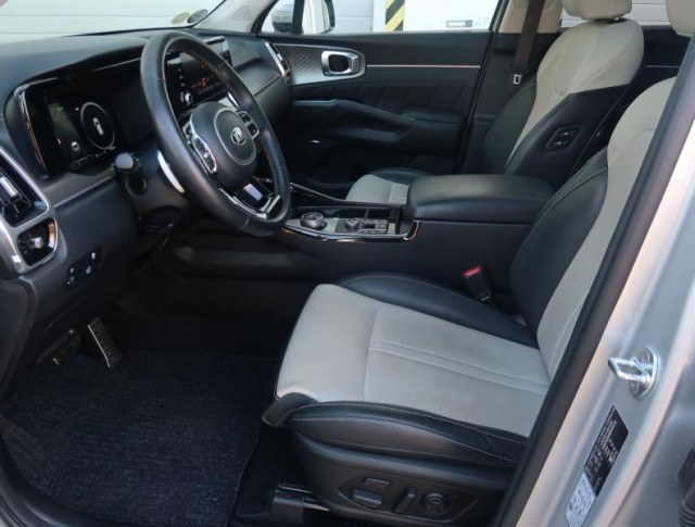 Kia Sorento  2.2 CRDi 