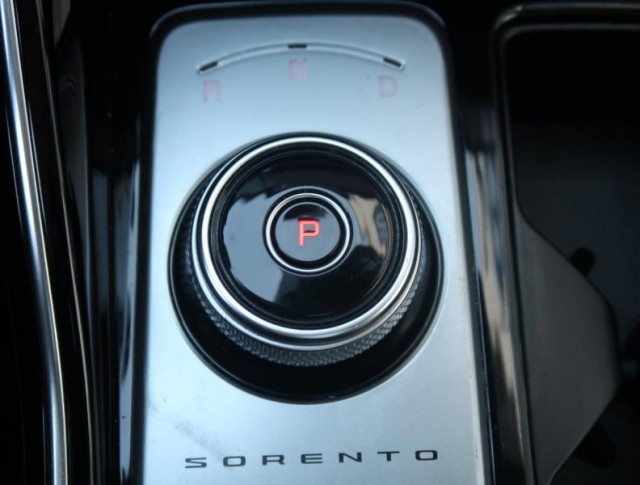 Kia Sorento  2.2 CRDi 