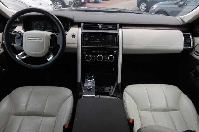 Land Rover Discovery  SDV6 HSE