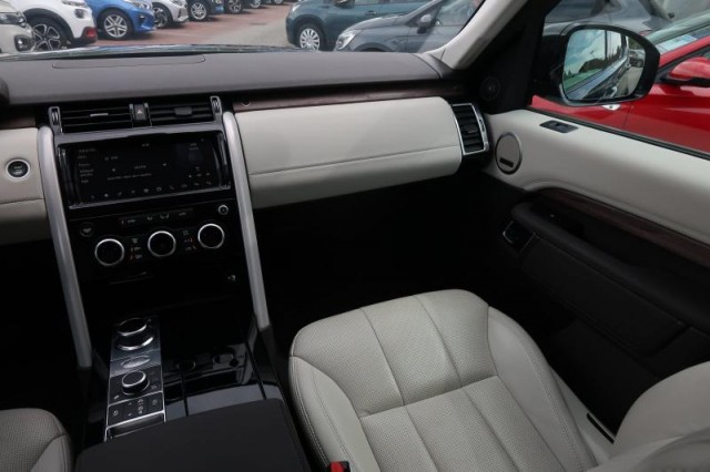Land Rover Discovery  SDV6 HSE