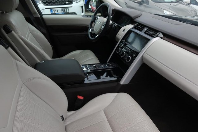 Land Rover Discovery  SDV6 HSE