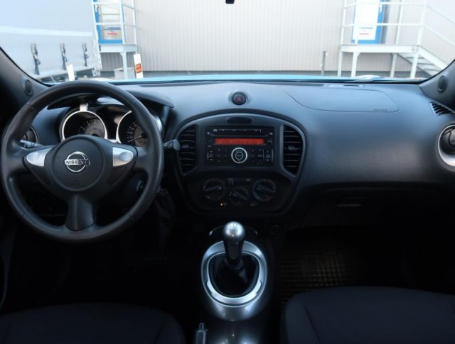 Nissan Juke  1.6 i 
