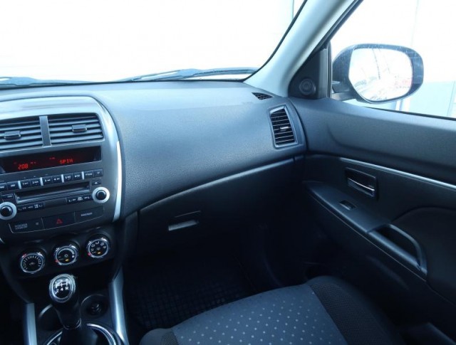 Mitsubishi ASX  1.6 MIVEC 