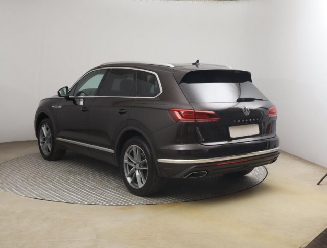 Volkswagen Touareg  3.0 TDI 