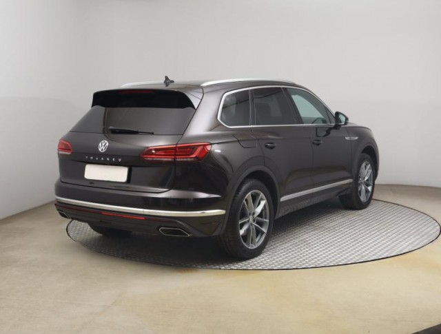 Volkswagen Touareg  3.0 TDI 